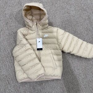 NWT Nike Big Kids Jacket Sportswear Synthetic Unisex Loose Fit Size small
